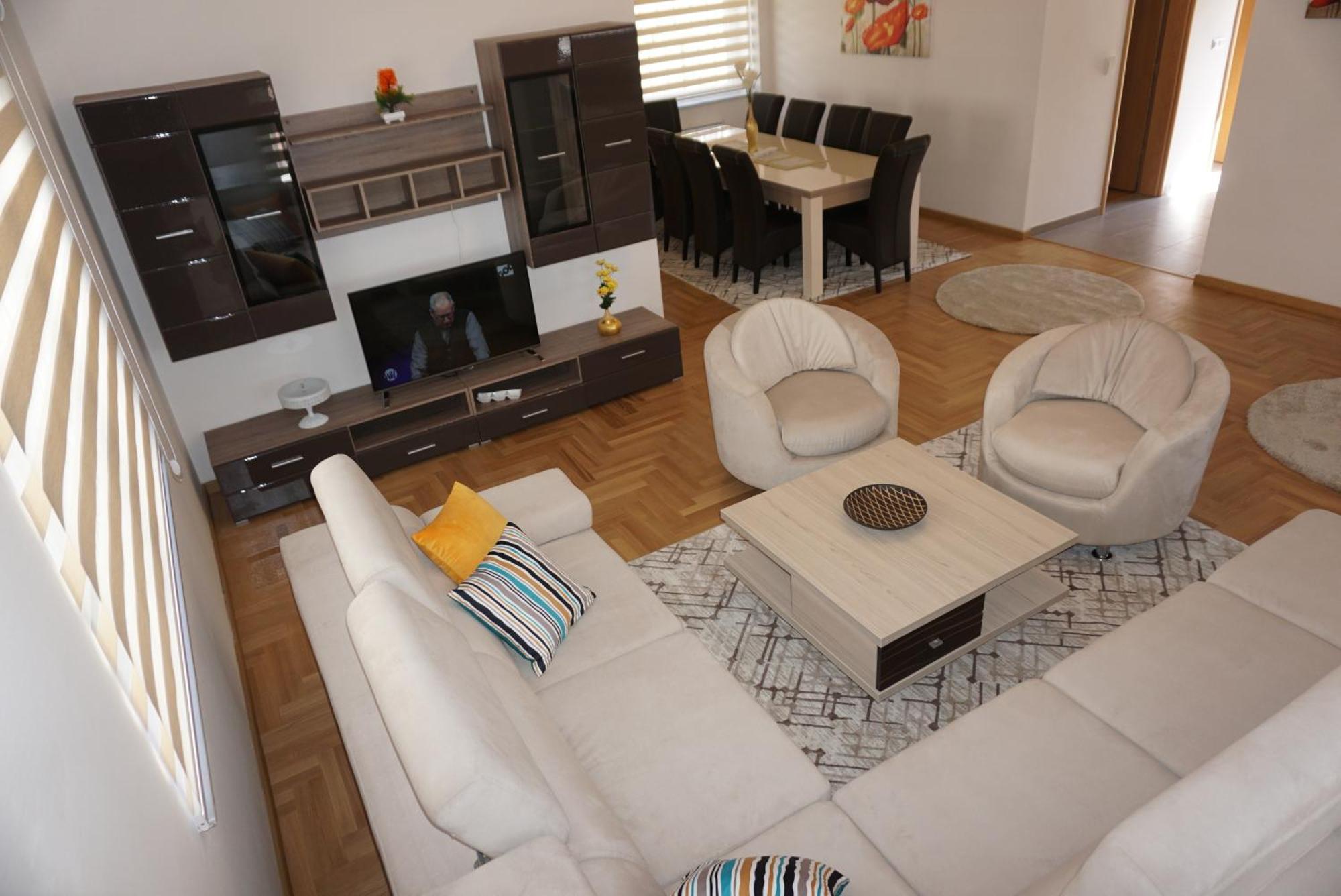 6 Villa