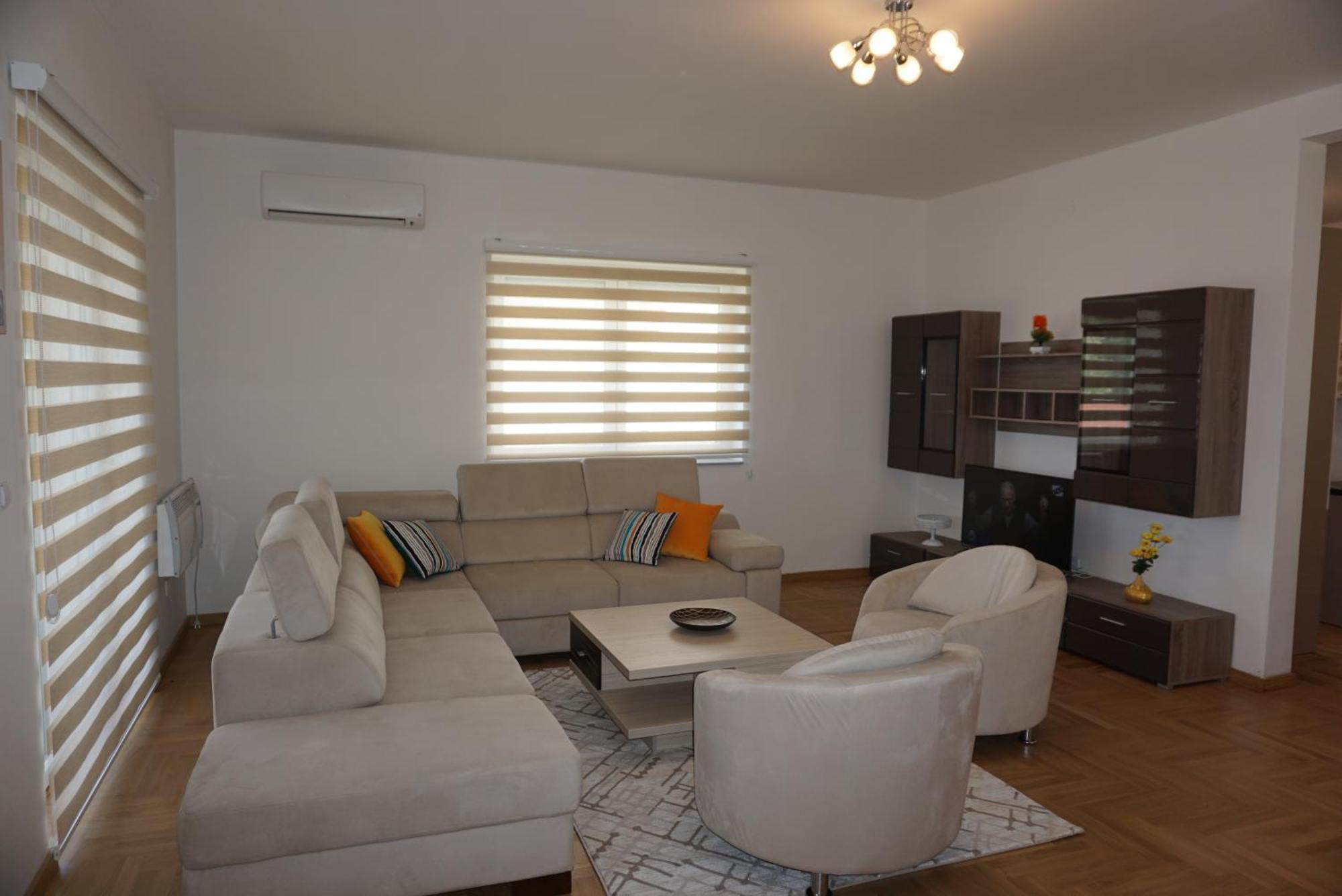 Villa 6