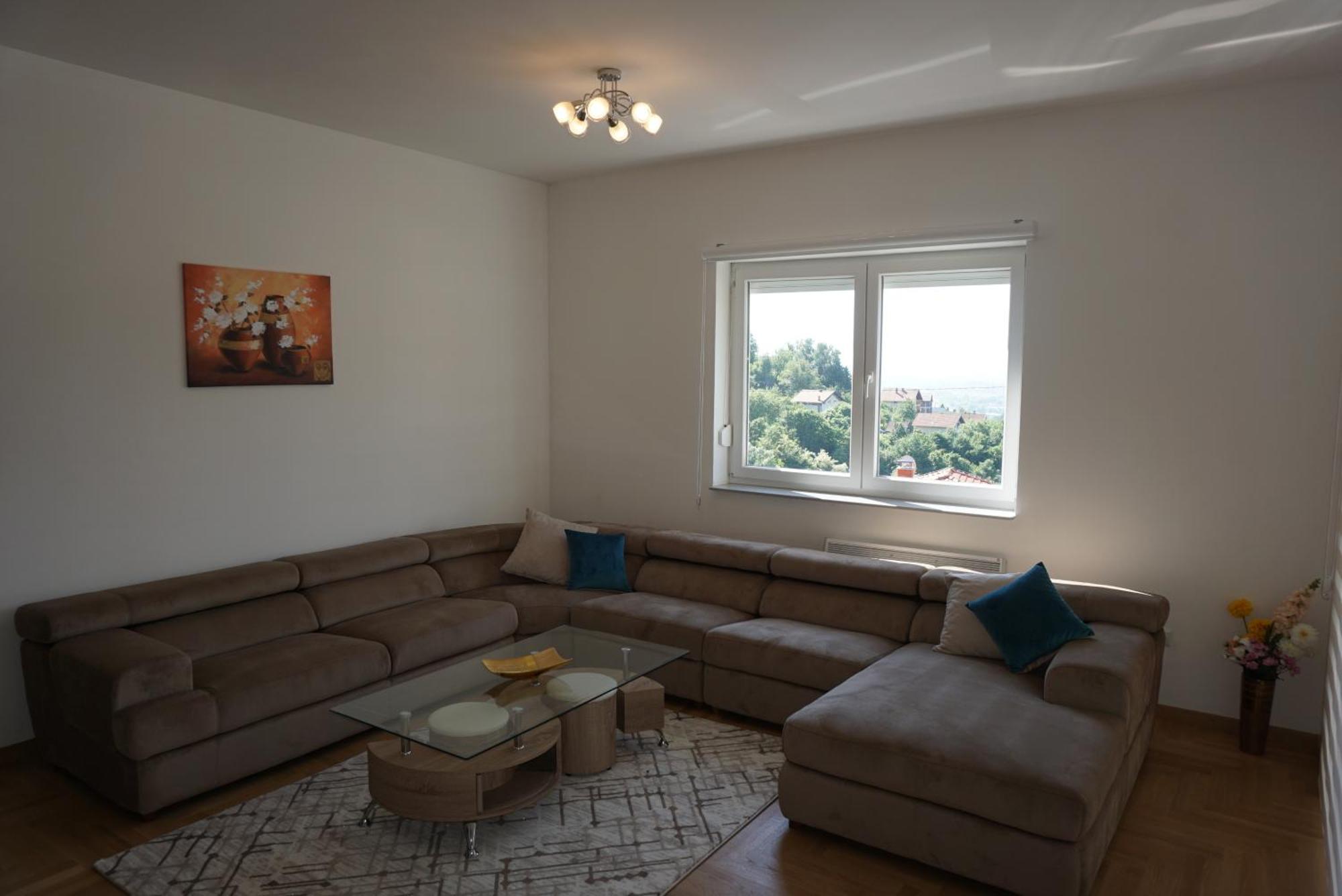 Villa 6 *