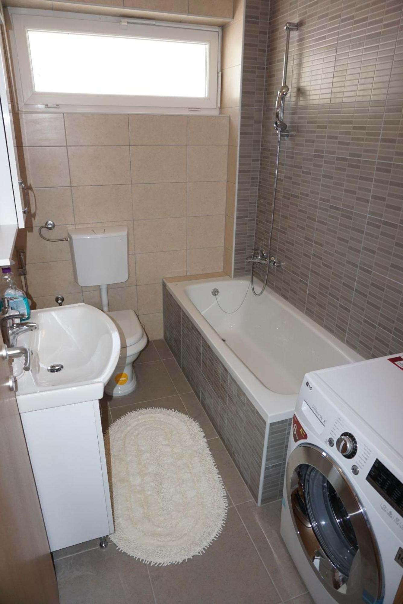 Villa 6 *